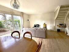 Maison à vendre 4 pièces  Le Teich centre (33)-3ch à l'étage-GARAGE attenenant-Jardin au calme et belle piece de vie-