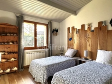 LANTON (33) TAUSSAT LES BAINS - Renovated single-storey house of 157m² - Suitable for professional practice - prime location