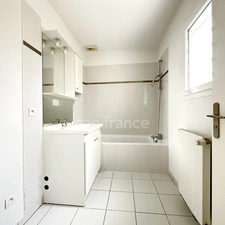  BIGANOS (33) - Duplex house - 60m² - 2 bedrooms - terrace - green space