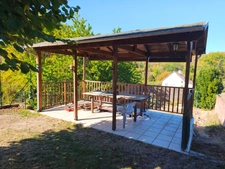 8-room half-timbered house (170 m²), 5 bedrooms, garden, garage, and conservatory. Located in La Celle-Dunoise (Creuse/23), 3.5 hours from Paris and 30 minutes from the train station.
