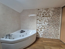 Maison à vendre 5 pièces 3 chambres  terrain 1500 m² dépendances ORSENNES (36)