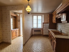Indre (36) : maison de bourg à vendre 4 pièces de 156 m2 Véranda jardin clos et appartement supplémentaires !
