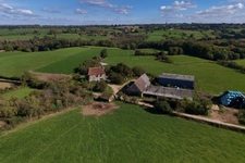 Property for sale – Former manor house with 45 hectares of adjoining land – Near La Châtre (36) suitable for farm equestrian or agricultural use