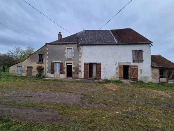 Maison ou petite ferme à vendre 4 pièces AIGURANDE (36) terrains 1,3 hectares