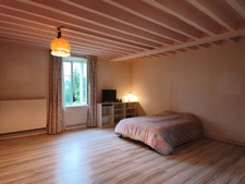 Chéniers (23) à vendre maison de 4 chambres 220 m², Mare, Dépendance, Grange, Terrain 6800 m²