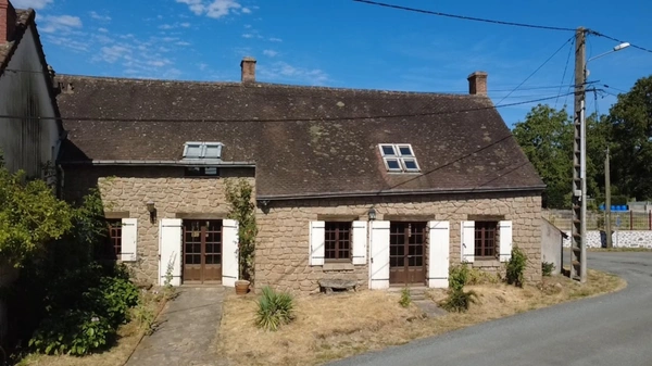 Maison à vendre 7 pièces 234 m² LE BOURG D'HEM (23) Lac pêche gîte 2 Maisons 1 Grange 1 Garage 1 terrain 