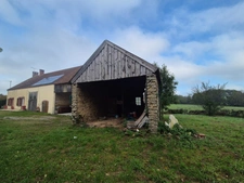 Maison à vendre 5 pièces 3 chambres  terrain 1500 m² dépendances ORSENNES (36)