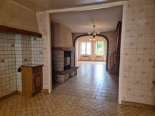 Indre (36) : maison de bourg à vendre 4 pièces de 156 m2 Véranda jardin clos et appartement supplémentaires !