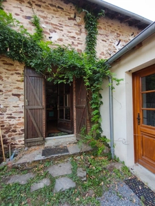 Propriété à vendre, maison 120 m²+ ancienne école 250 m², terrain 1500 m² bétete   Creuse (23) 