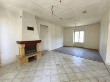 Maison à vendre 105 m² 3 chambres 6 pièces dépendances 6.5 hectares terrain et bois  AIGURANDE (36)