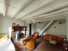 Maison de campagne 3 pièces 2 chambres séjour cuisine salle de bains jardin dépendance cave NOUZERINES (23) 109 900€