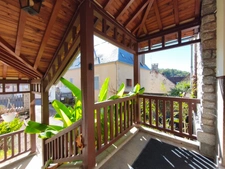8-room half-timbered house (170 m²), 5 bedrooms, garden, garage, and conservatory. Located in La Celle-Dunoise (Creuse/23), 3.5 hours from Paris and 30 minutes from the train station.