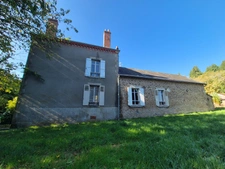 Maison à rénover 180 m² 14 pièces ORSENNES (36) terrain 2 Hectares dépendances puits proche Aigurande Éguzon