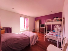 8-room half-timbered house (170 m²), 5 bedrooms, garden, garage, and conservatory. Located in La Celle-Dunoise (Creuse/23), 3.5 hours from Paris and 30 minutes from the train station.