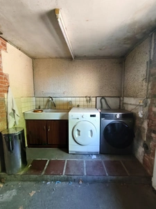 8-room half-timbered house (170 m²), 5 bedrooms, garden, garage, and conservatory. Located in La Celle-Dunoise (Creuse/23), 3.5 hours from Paris and 30 minutes from the train station.