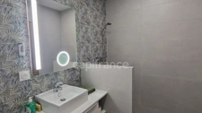 Maison, piscine, appt indépendant et terrain détachable de 300 m², viabilisée.  – usage mixte possible – Farges (01550)