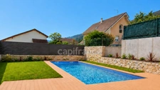 Maison de village T7 rénovée – 198 m² – Piscine – T3 indépendant – Crozet