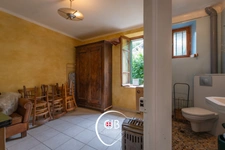 ESSERTS-BLAY – MAISON DE VILLAGE À RÉNOVER – FORT POTENTIEL D'AMÉNAGEMENT