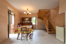 ESSERTS-BLAY – MAISON DE VILLAGE À RÉNOVER – FORT POTENTIEL D'AMÉNAGEMENT