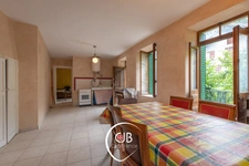 ESSERTS-BLAY – MAISON DE VILLAGE À RÉNOVER – FORT POTENTIEL D'AMÉNAGEMENT