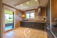 La Roche Sur Foron (74800): Appartement 3 pièces, 1 balcon, 2 terrasses et garage