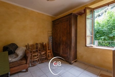ESSERTS-BLAY – MAISON DE VILLAGE À RÉNOVER – FORT POTENTIEL D'AMÉNAGEMENT