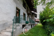 ESSERTS-BLAY – MAISON DE VILLAGE À RÉNOVER – FORT POTENTIEL D'AMÉNAGEMENT