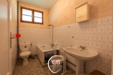 ESSERTS-BLAY – MAISON DE VILLAGE À RÉNOVER – FORT POTENTIEL D'AMÉNAGEMENT