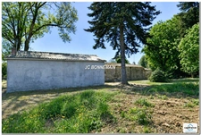 A vendre sur 1,14 Ha - Maison 1 à Réhabiliter 200 m² / Maison 2 Habitable Immédiat CHERMIGNAC (17)