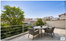 Architect-designed house for sale in Royan (17), City Center - 200 m² living space - 7 rooms - 5 bedrooms - Garage - Garden 