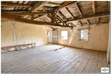 A vendre sur 1,14 Ha - Maison 1 à Réhabiliter 200 m² / Maison 2 Habitable Immédiat CHERMIGNAC (17)