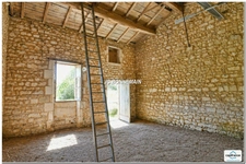 A vendre sur 1,14 Ha - Maison 1 à Réhabiliter 200 m² / Maison 2 Habitable Immédiat CHERMIGNAC (17)