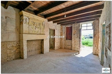A vendre sur 1,14 Ha - Maison 1 à Réhabiliter 200 m² / Maison 2 Habitable Immédiat CHERMIGNAC (17)