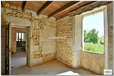 A vendre sur 1,14 Ha - Maison 1 à Réhabiliter 200 m² / Maison 2 Habitable Immédiat CHERMIGNAC (17)