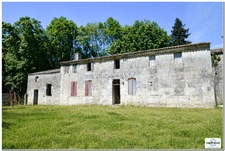 A vendre sur 1,14 Ha - Maison 1 à Réhabiliter 200 m² / Maison 2 Habitable Immédiat CHERMIGNAC (17)