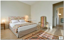 Architect-designed house for sale in Royan (17), City Center - 200 m² living space - 7 rooms - 5 bedrooms - Garage - Garden 