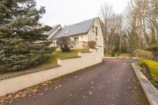 Exceptional Residence in the Heart of the Grands Crus: Prestigious Property with Gîte Potential in Vougeot