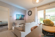 LA MOTTE SERVOLEX (73290) : Appartement T2, jardin, cave et une place de parking privative