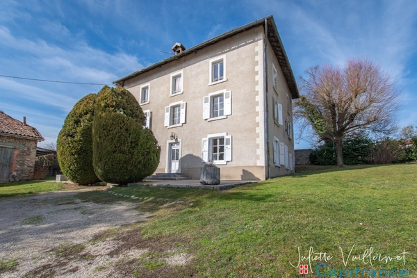 VOIRON (38500) : Maison de maître