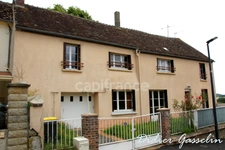Dpt  (28), à vendre  maison de village 