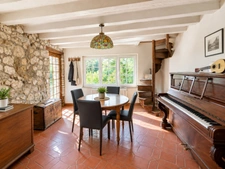 Le Mesnil-Aubry Centre - Maison en pierre de 130m² environ - Jardin sans vis-àvis et Garage