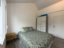 Maison à vendre 5 pièces et 4 chambres + combles aménagés - BOUFFEMONT (95)
