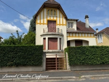 Maison de caractère avec jardin et garage