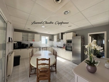 Maison familiale avec potentiel rare - Bassillac et Auberoche