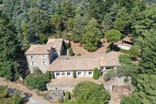 Propriété de caractère en pierre – 556 m² – Saint-Étienne-de-Serre
