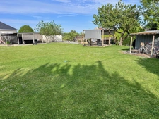 12 MIN SAUMUR SUD LONGERE ENTIEREMENT RENOVEE + STUDIO INDEPENDANT SUR ENVIRON 1500M2 ARBORE CLOS