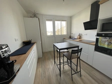 Saumur Appartement rénové de 84m2 avec cave; Idéal pour Investissement locatif ou premier achat Belle luminosité!