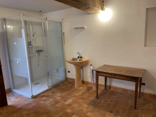 LE PUY NOTRE DAME, Maison tuffeau de 162m² avec cour, jardin clos et dépendances.