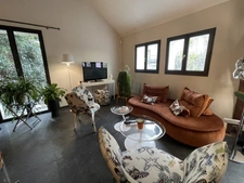 PRODUIT UNIQUE SUR SAUMUR CENTRE  120M2 HABITABLE 3 CHAMBRES  100M2 DE TERRASSE 1 PLACE DE PARKING PRIVATIVE