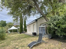 ST HILAIRE ST FLORENT MAISON 3 CHAMBRES DE PLAIN PIED SUR PARCELLE DE 848M2 DE TERRAIN ARBORE CLOS